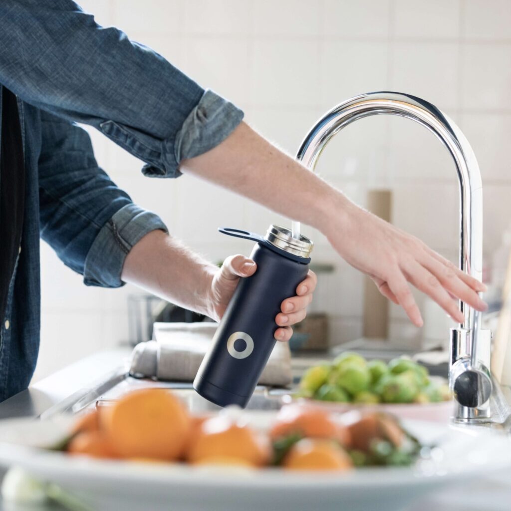 Kitchen sink + fruit